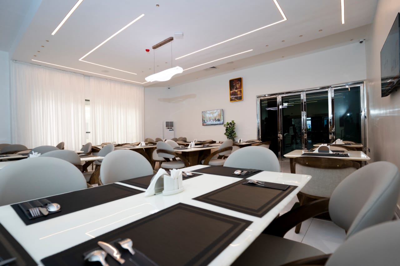 Oxvera Restaurant
